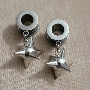 0 gauge (8mm) meteor spiked ball stainless steel ear tunnels, screw back